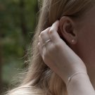 Faith Örhängen Vit Månsten Silver