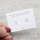 Faith Örhängen Puss & Kram