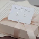 Faith Örhängen Puss & Kram