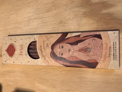 SAGRADA MADRE FIRE ELEMENT DRAKBLOD RöKELSEPINNAR