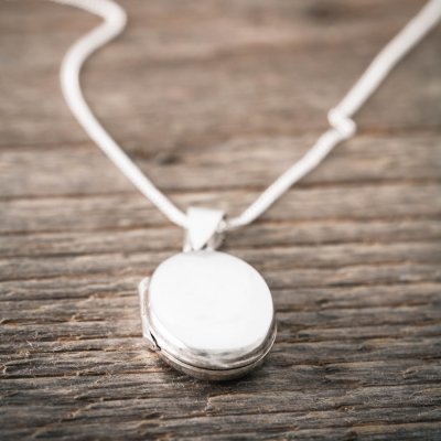 Faith Halsband Silver Medaljong