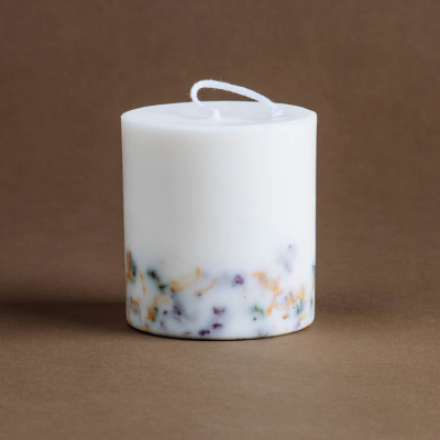 The Munio Soy Wax Large Candle Wildflowers with rose 515ml